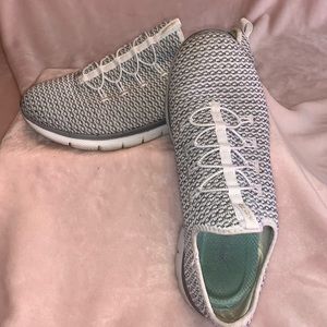 Skechers slip on sneakers